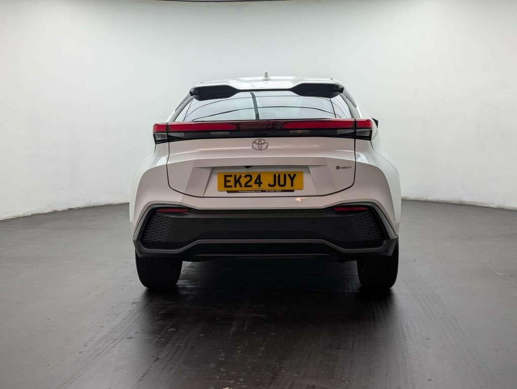 Toyota C-Hr 1.8L Design White #6