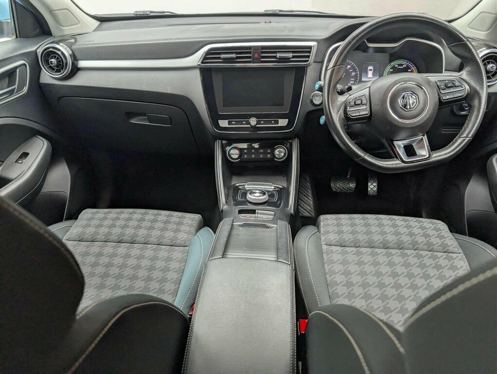 MG ZS Exclusive T-gdi Black #11