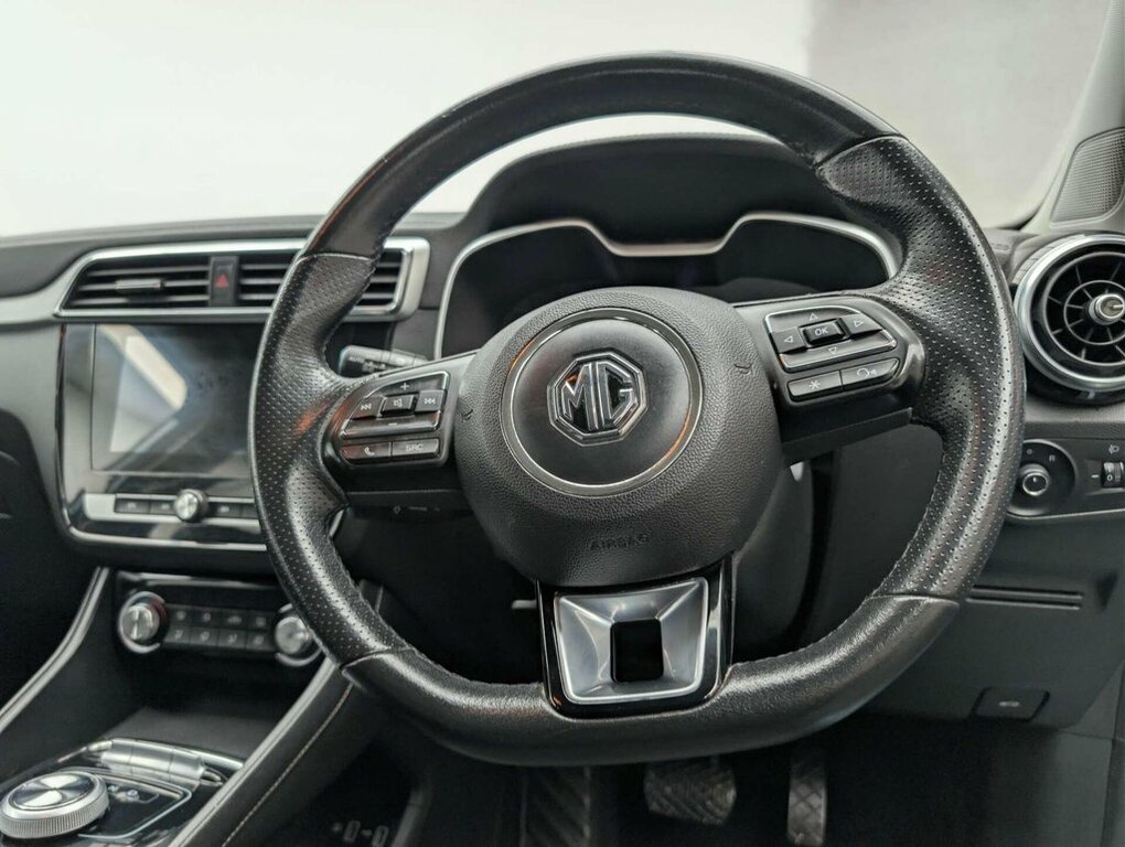 MG ZS Exclusive T-gdi Black #22