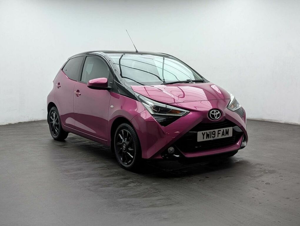 Toyota Aygo X 1.0 Aygo X-cite Vvt-i YW19FAM Purple #2