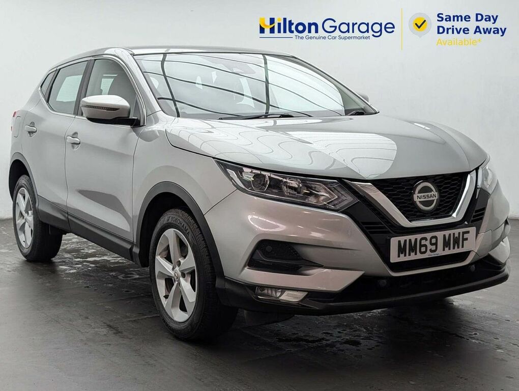 Nissan Qashqai 1.3 Qashqai Acenta Premium Dig-t MM69MWF Silver