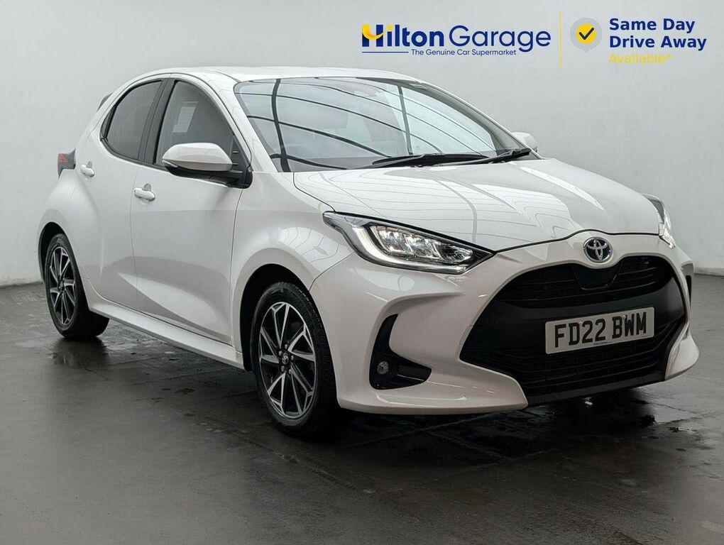 Toyota Yaris 1.5 Yaris Design Hev Cvt FD22BWM White