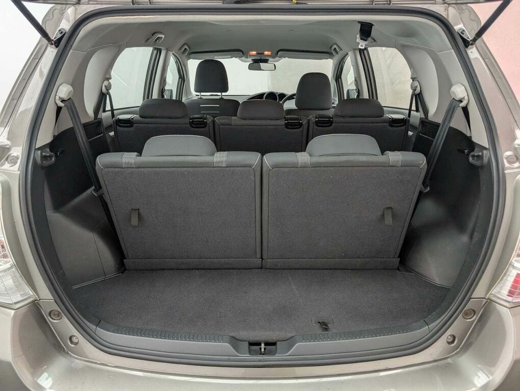 Toyota Verso D-4d Icon #20