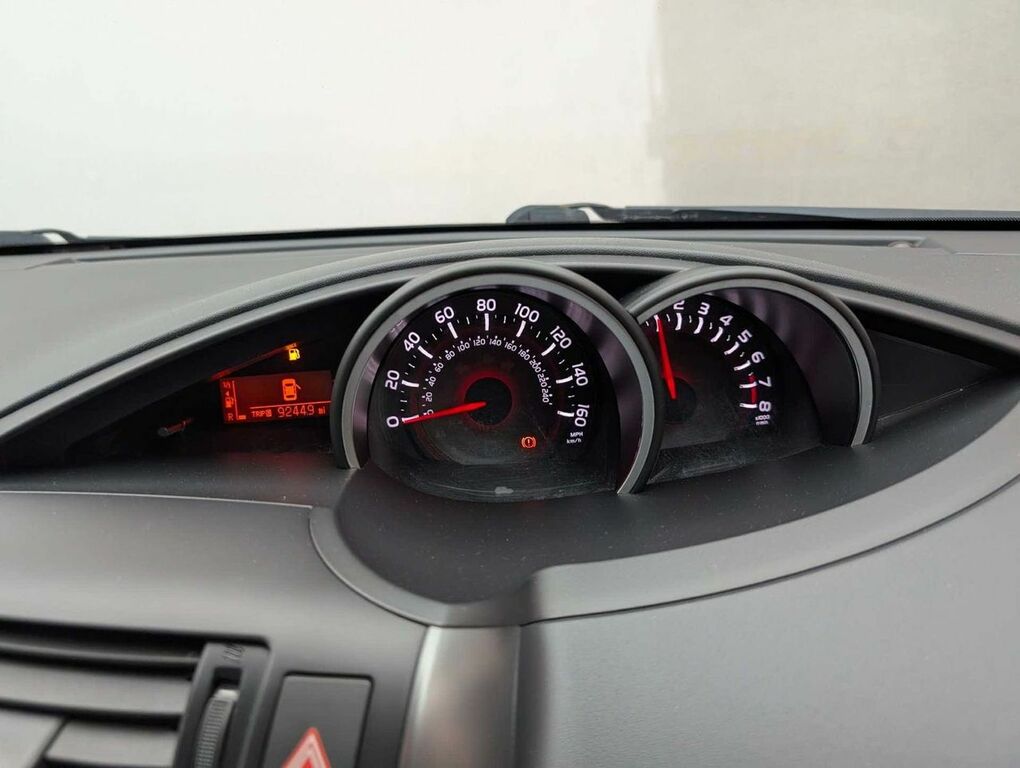 Toyota Verso D-4d Icon #10