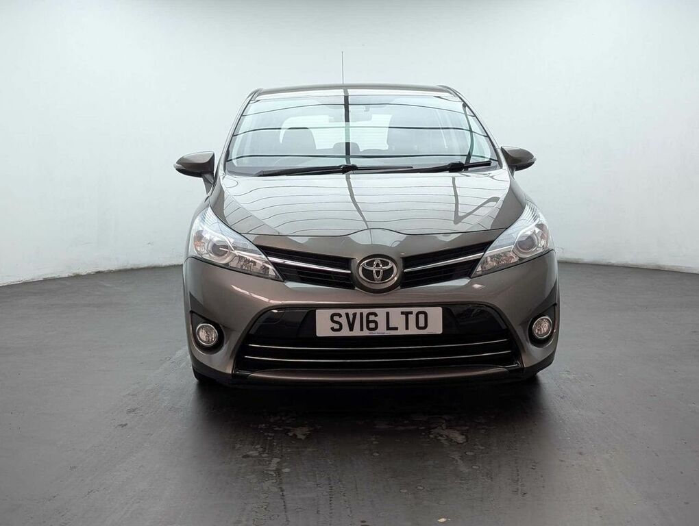 Toyota Verso 1.6 Verso Icon Tss Valvematic Brown #3