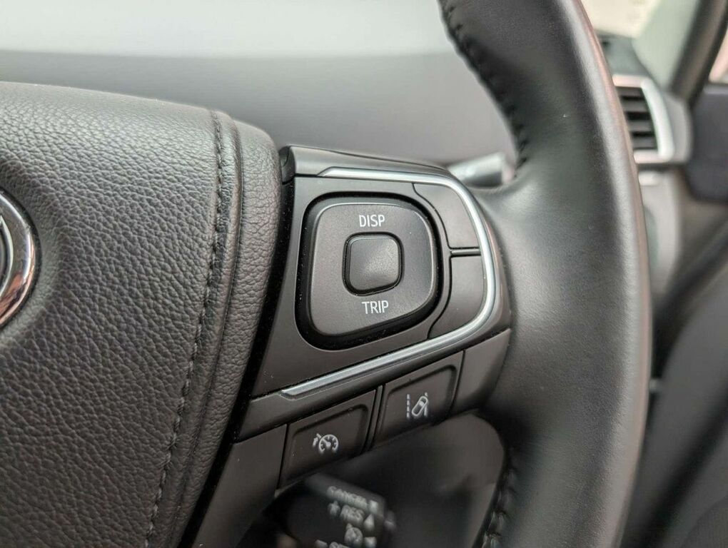 Toyota Verso D-4d Icon #19