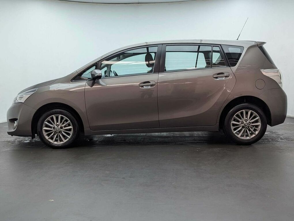 Toyota Verso 1.6 Verso Icon Tss Valvematic Brown #5