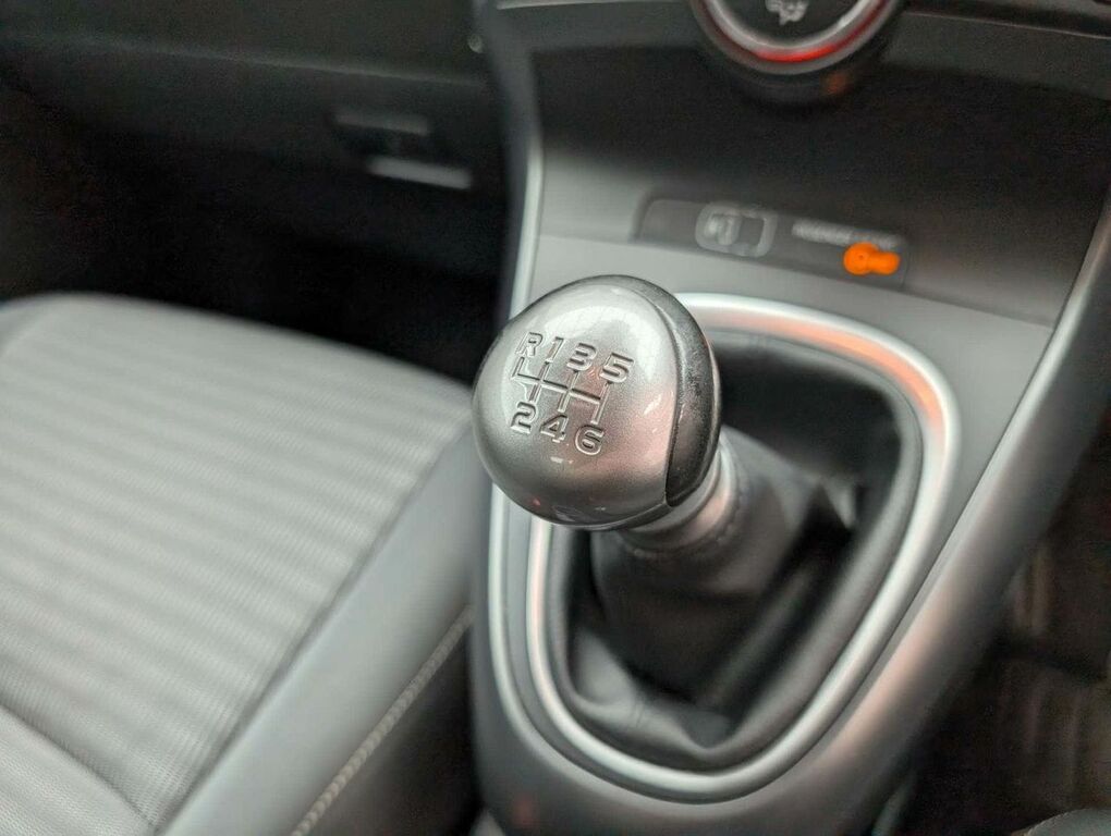 Toyota Verso D-4d Icon #22