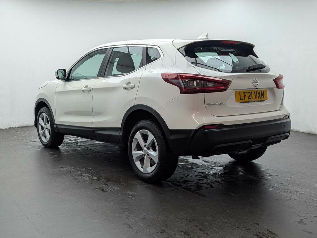 Nissan Qashqai 1.3 Qashqai Acenta Premium Dig-t LF21VXN White #6