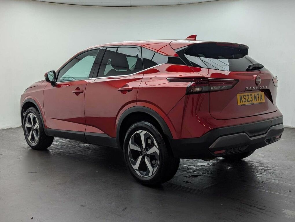 Nissan Qashqai 1.3 Qashqai N-connecta Dig-t Mhev KS23WTA Red #6