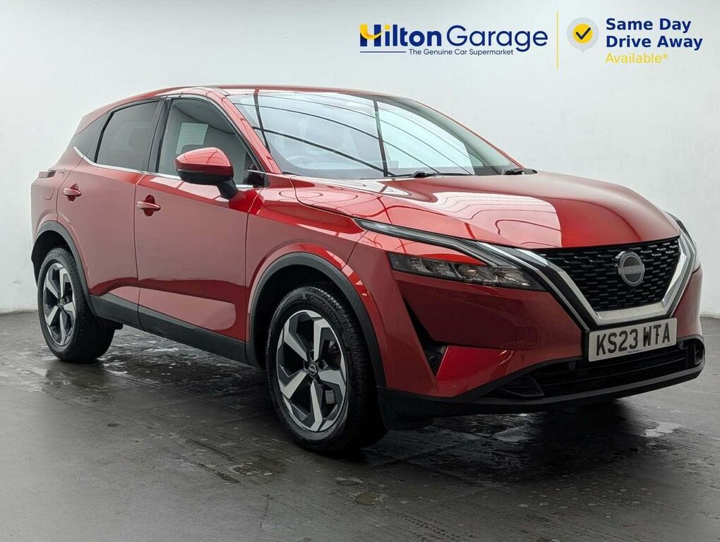 Nissan Qashqai 1.3 Qashqai N-connecta Dig-t Mhev Red
