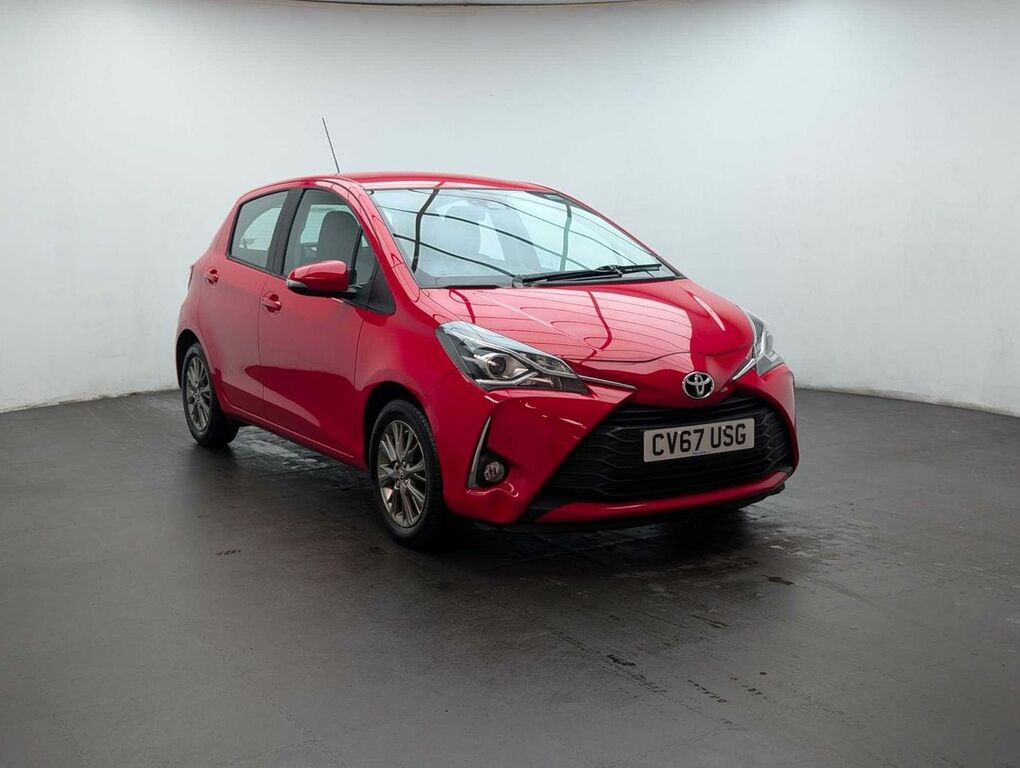 Toyota Yaris 1.5 Yaris Icon Tech Vvt-i CV67USG Red #2