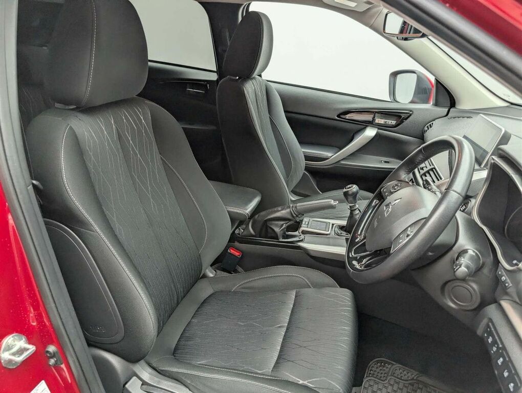 Mitsubishi Eclipse Cross 1.5 Exceed Cvt 4Wd Red #26