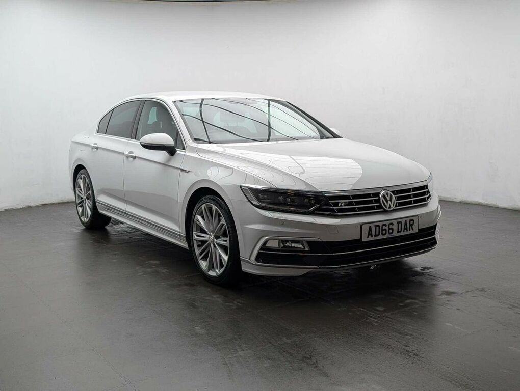 Volkswagen Passat 2.0 Passat R-line Tdi Bluemotion Technology Semi-a AD66DAR White #2