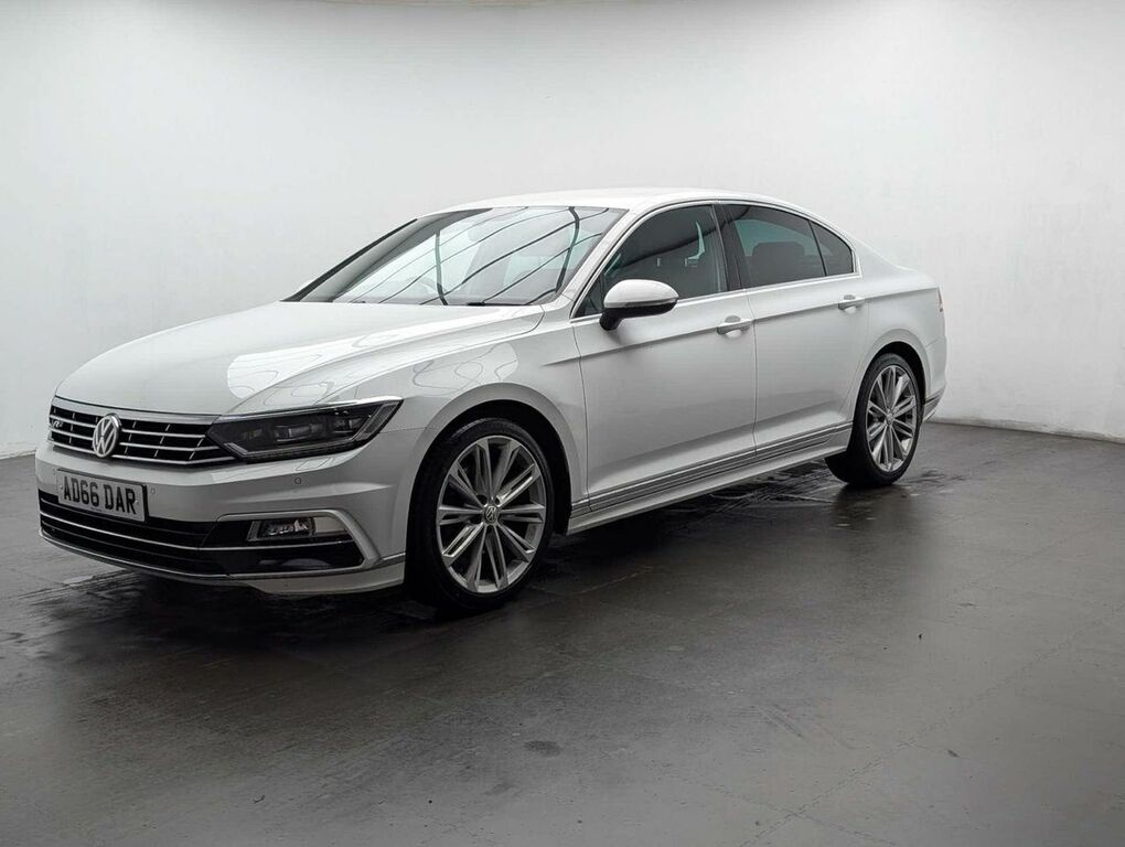 Volkswagen Passat 2.0 Passat R-line Tdi Bluemotion Technology Semi-a AD66DAR White #4