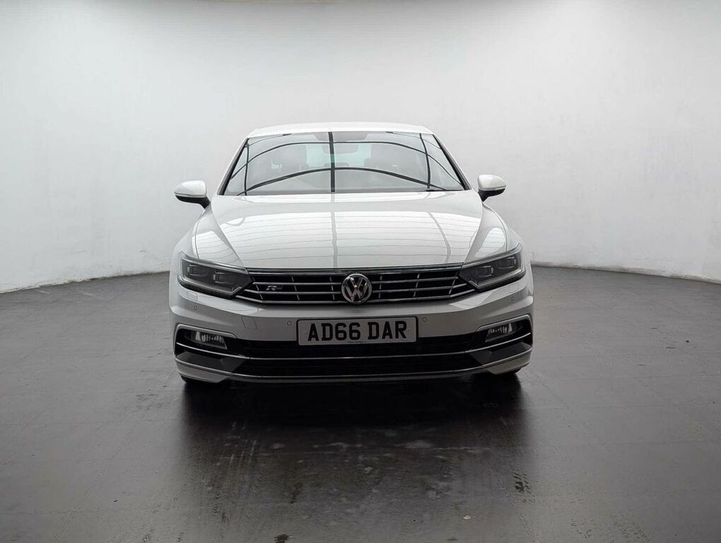 Volkswagen Passat 2.0 Passat R-line Tdi Bluemotion Technology Semi-a AD66DAR White #3