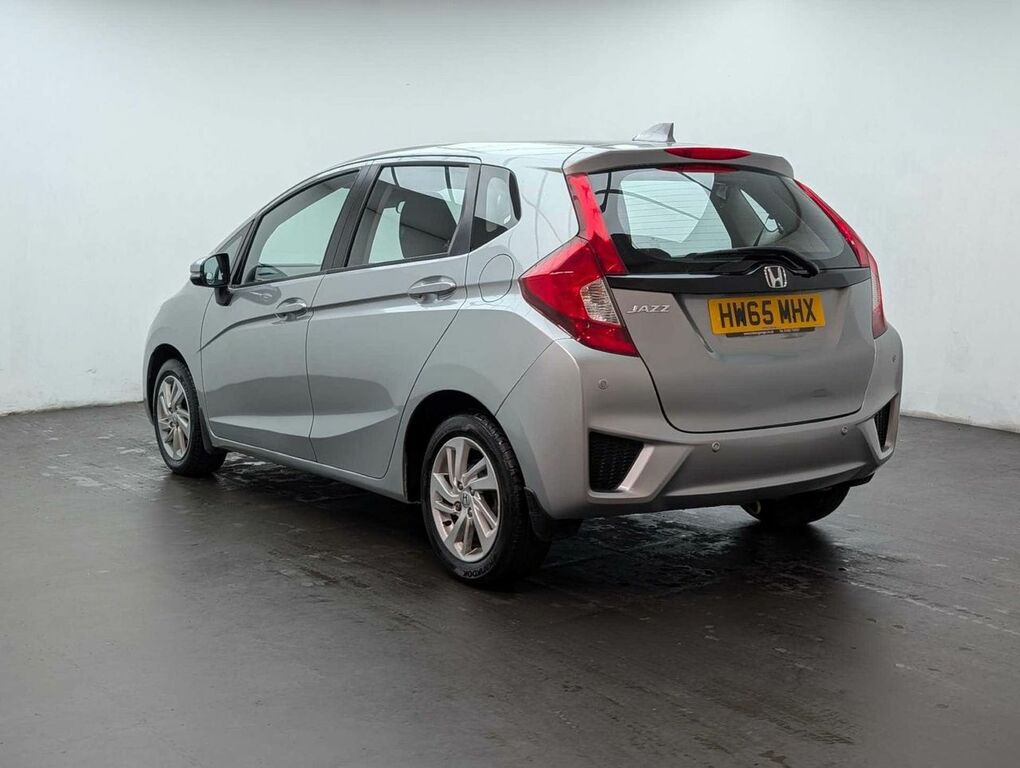 Honda Jazz 1.3 Jazz Se I-vtec Cvt HW65MHX Silver #6