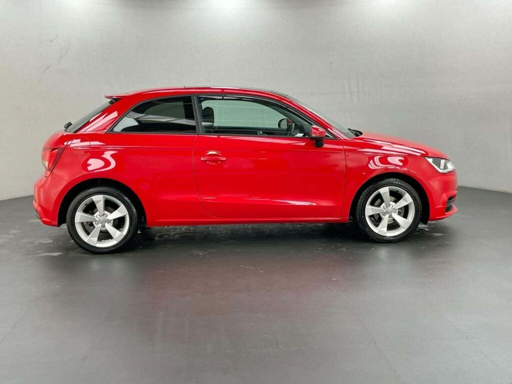 Audi A1 1.0 A1 Sport Tfsi Red #2