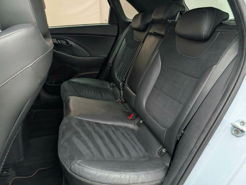 Hyundai I30  Red #16