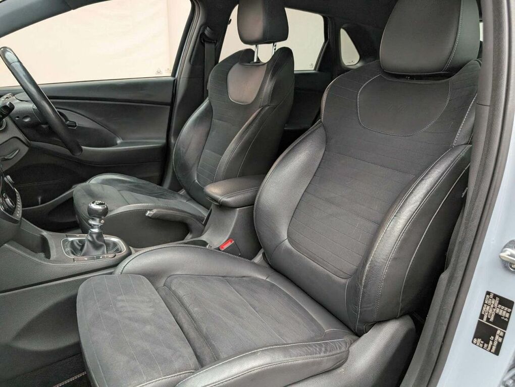 Hyundai I30  Red #28