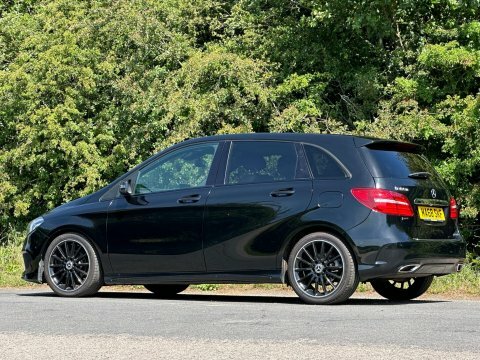 Mercedes-Benz B Class 1.5 B180d Amg Black #3