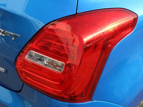 Suzuki Swift 1.2 Dualjet 83 12V Hybrid Sz-t Red #34