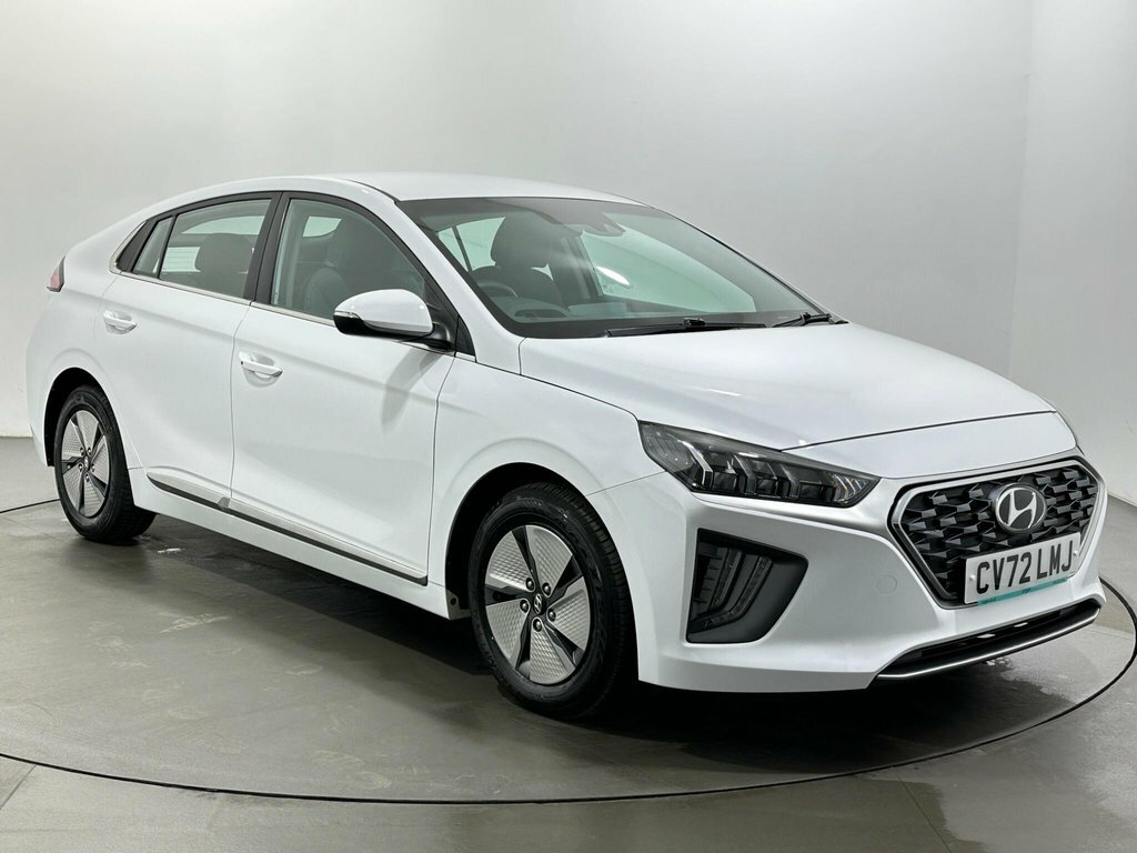 Hyundai Ioniq 1.6L Premium White