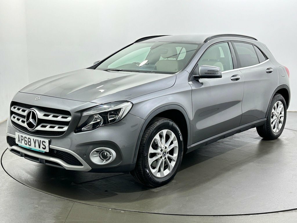Mercedes-Benz GLA Class 1.6L Se AP68YVS Grey #3