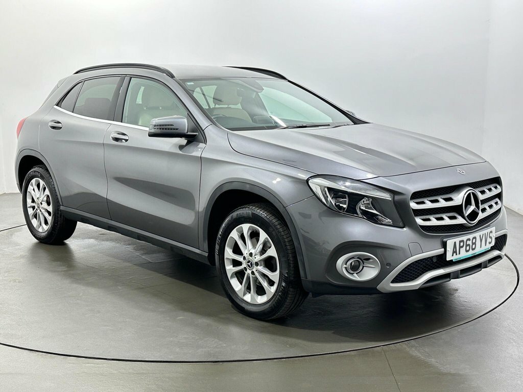 Mercedes-Benz GLA Class 1.6L Se Grey
