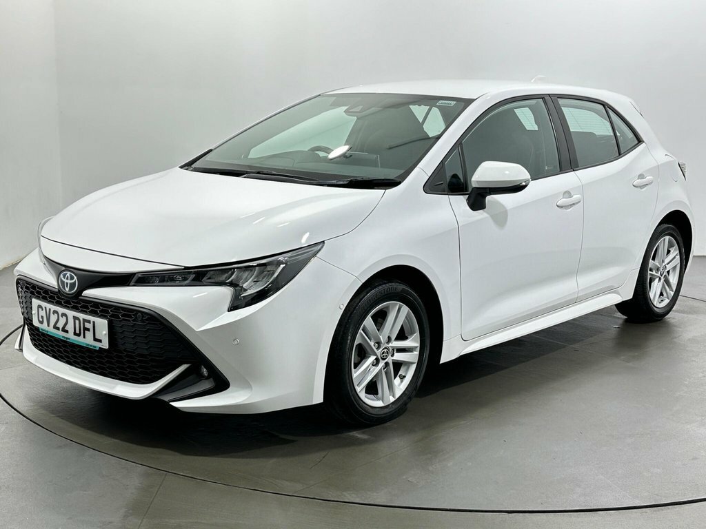 Toyota Corolla 1.8L Icon Tech GV22DFL White #3