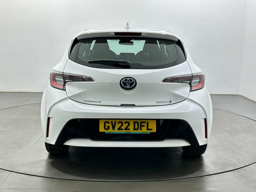 Toyota Corolla 1.8L Icon Tech GV22DFL White #6