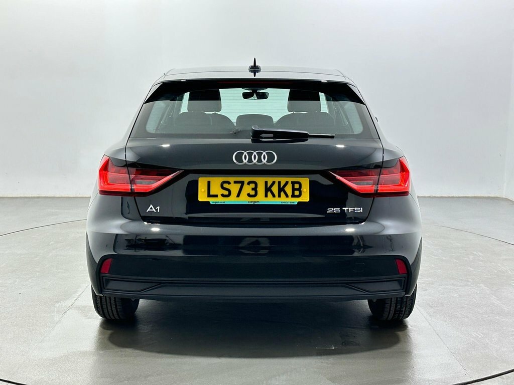 Audi A1 1L Technik LS73KKB Black #6
