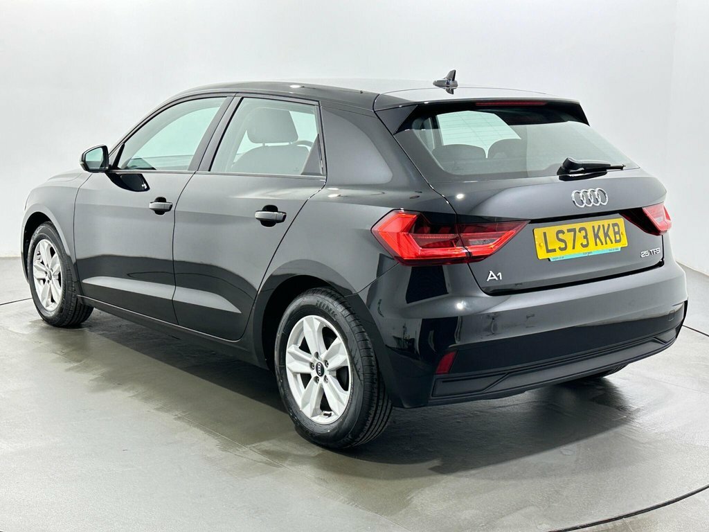 Audi A1 1L Technik LS73KKB Black #5