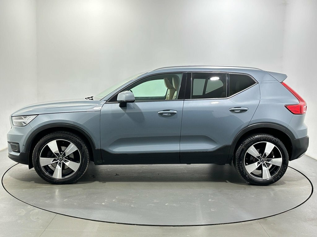 Volvo XC40 2L Momentum Pro KX19MLM Grey #4