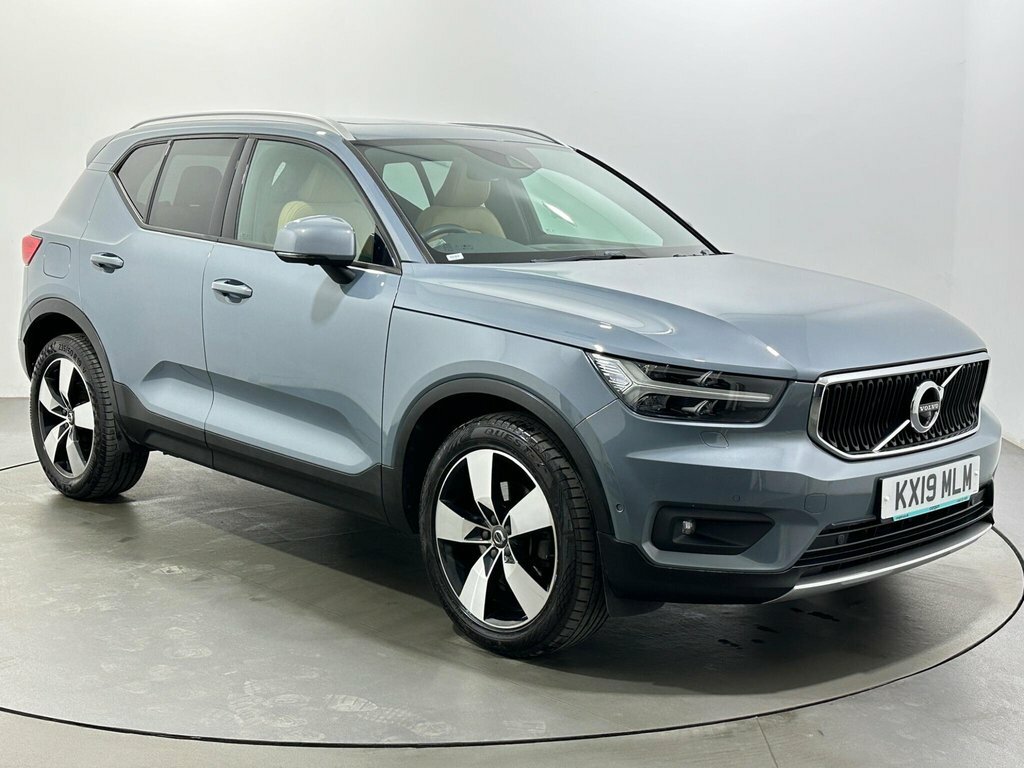 Volvo XC40 2L Momentum Pro Grey