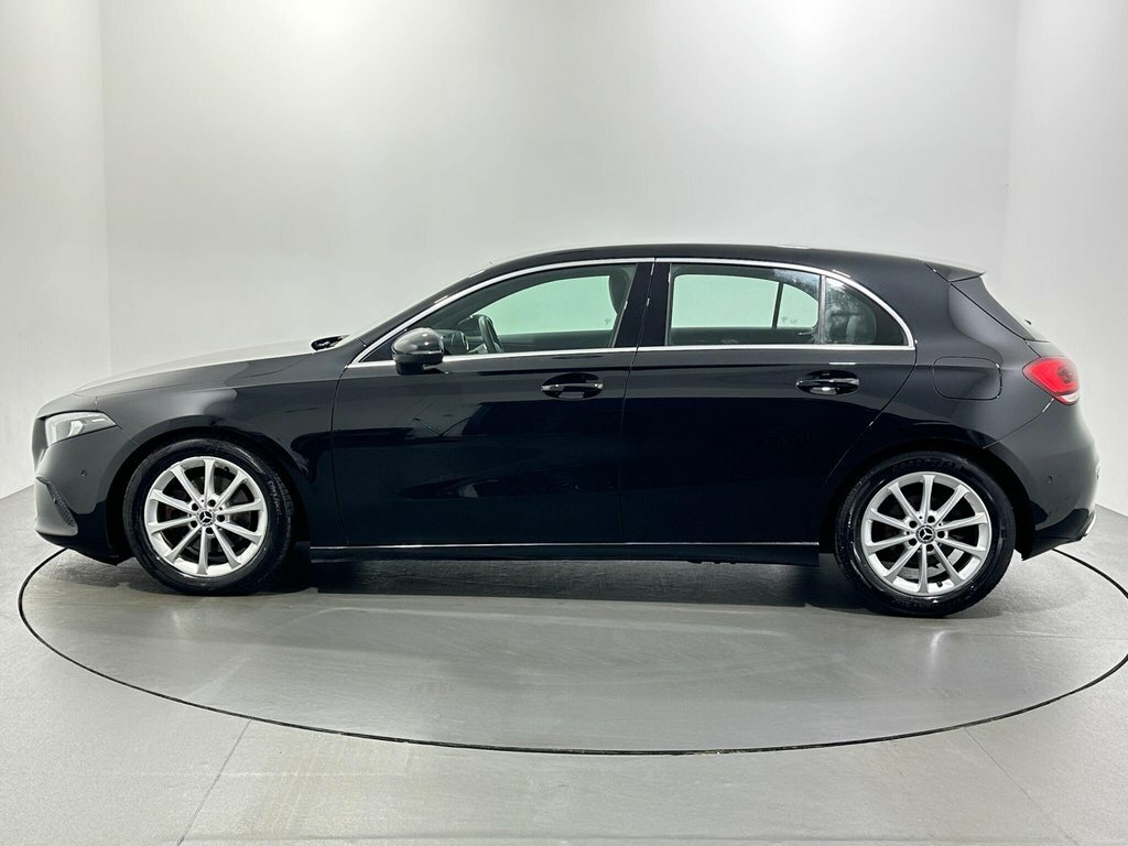 Mercedes-Benz A Class 1.3L Sport Black #4