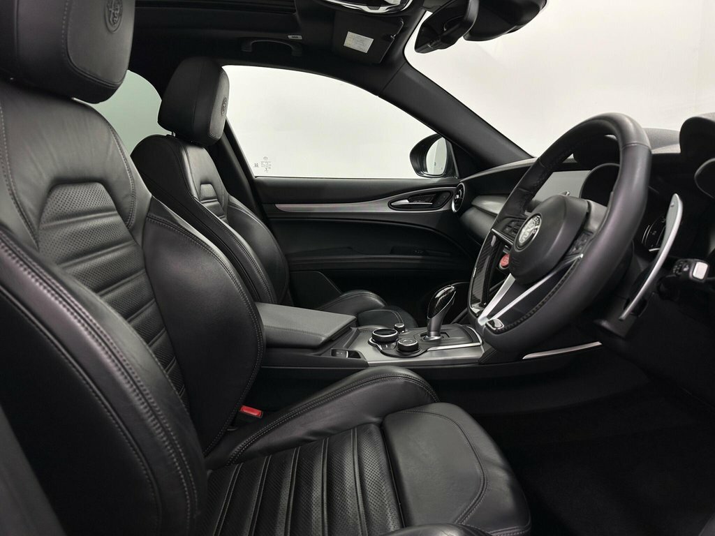 Alfa Romeo Stelvio Speciale Red #29
