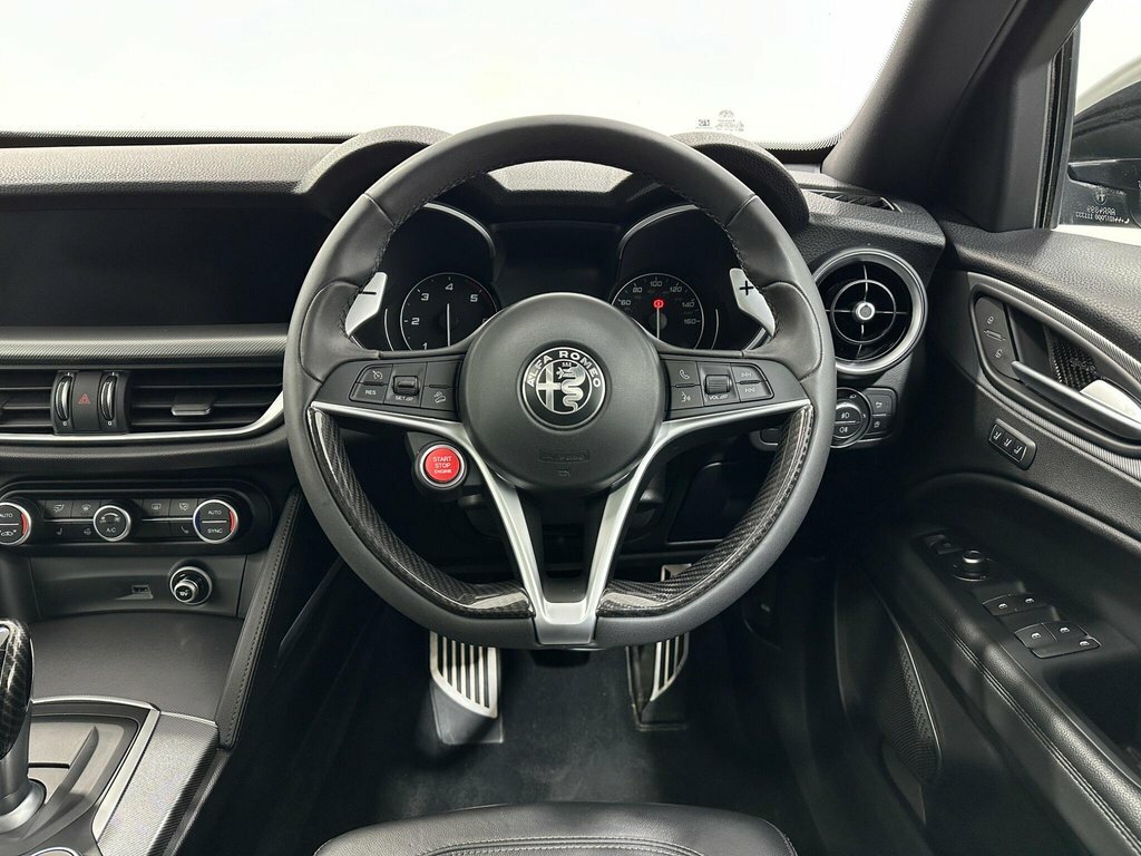 Alfa Romeo Stelvio Speciale Red #11