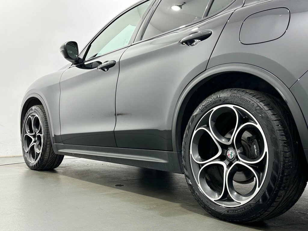 Alfa Romeo Stelvio Speciale Red #47