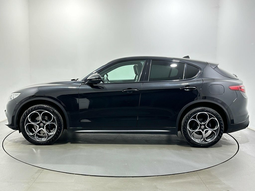 Alfa Romeo Stelvio Speciale Red #4