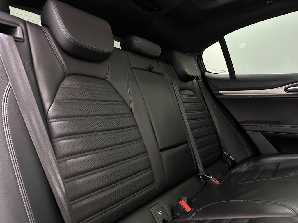 Alfa Romeo Stelvio Speciale Red #39