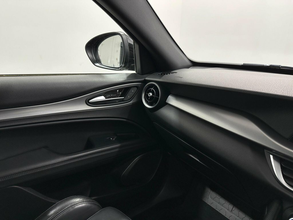 Alfa Romeo Stelvio Speciale Red #25