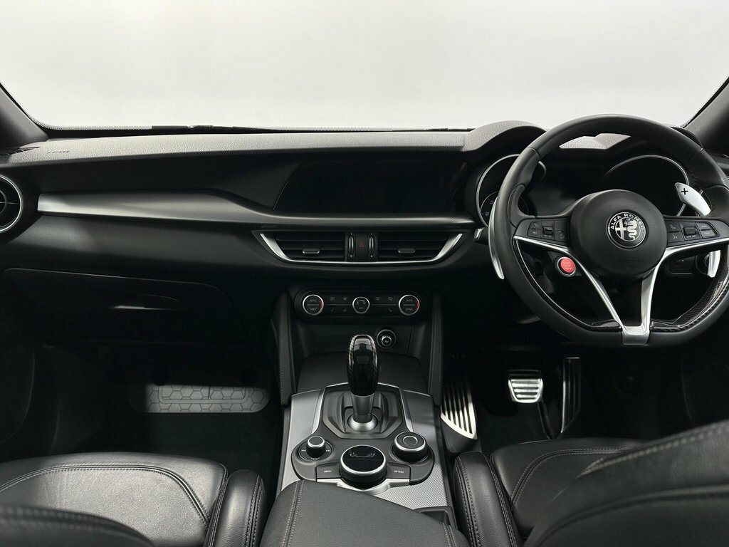 Alfa Romeo Stelvio Speciale Red #18