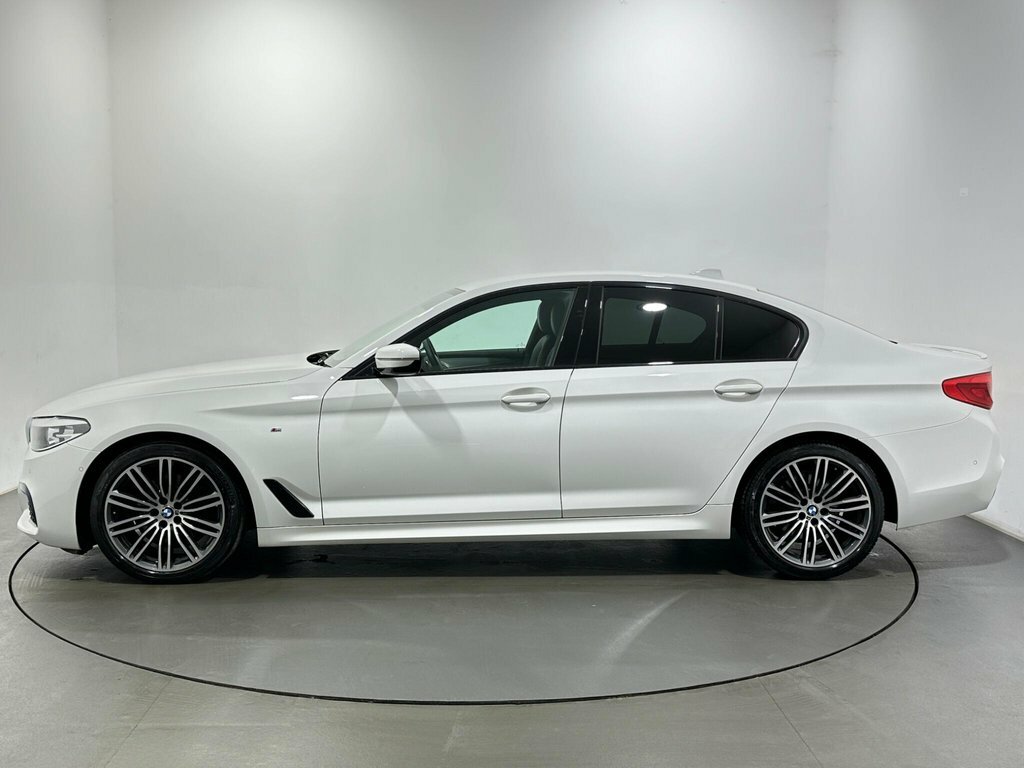 BMW 5 Series 2L M Sport YH69DGY White #4