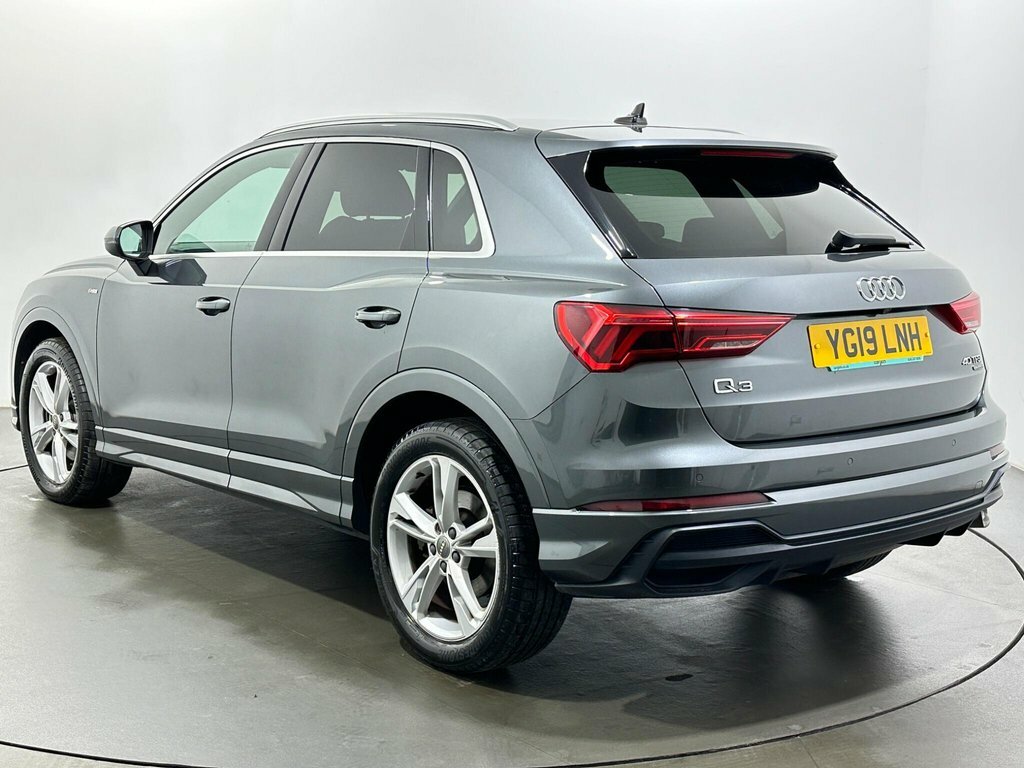 Audi Q3 2L S Line YG19LNH Grey #5