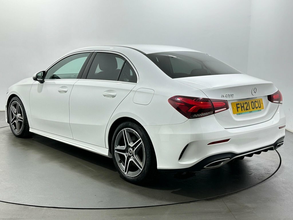 Mercedes-Benz A Class 2L Amg Line FH21OCU White #5