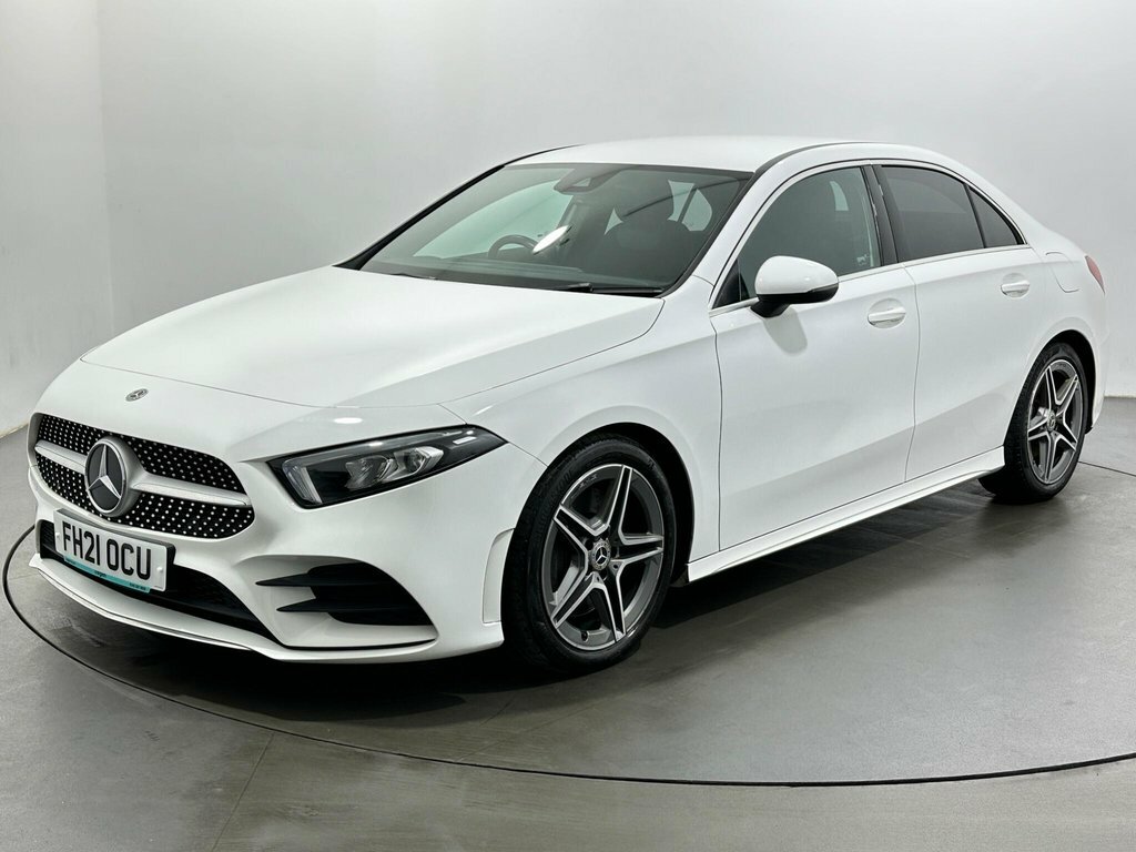 Mercedes-Benz A Class 2L Amg Line FH21OCU White #3