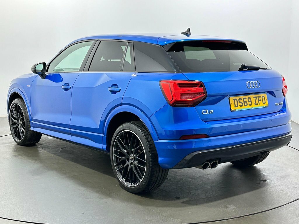 Audi Q2 1.5L Black Edition DS69ZFO Blue #5