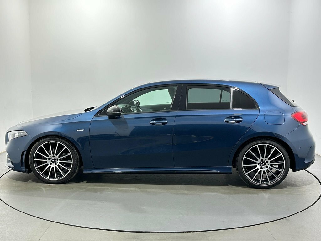 Mercedes-Benz A Class 2L Exclusive Edition KP70XLW Blue #4