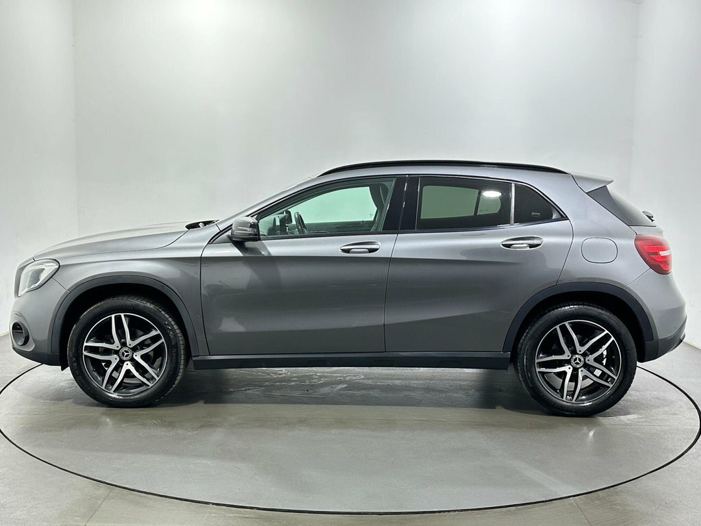 Mercedes-Benz GLA Class 1.6L Urban Edition OV69VSZ Grey #4